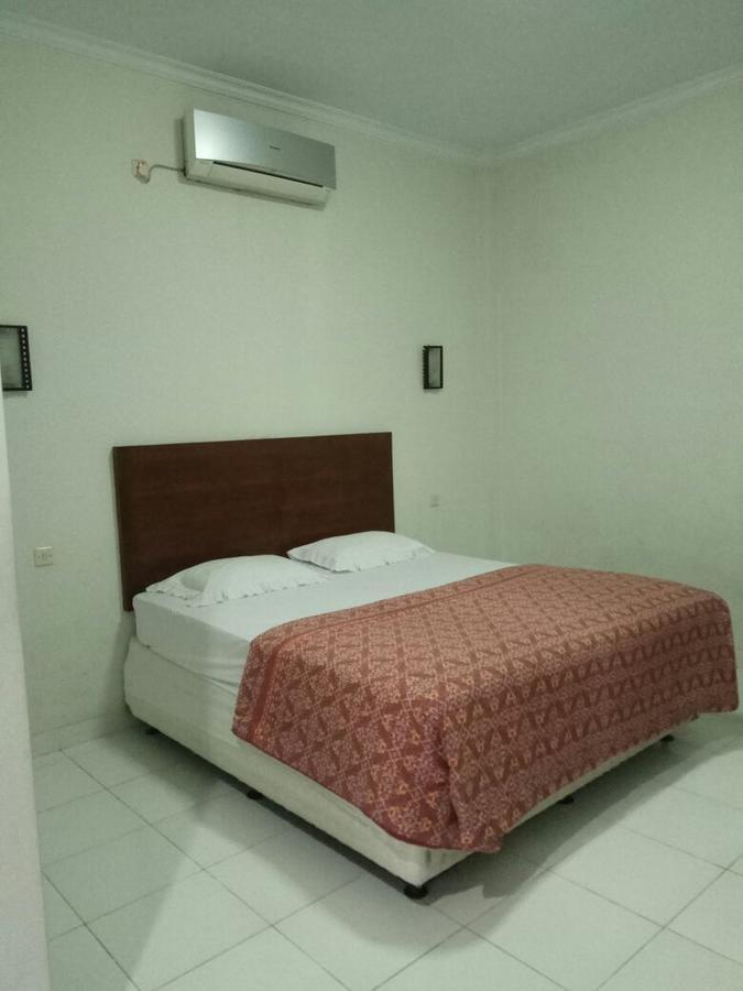 Happy Family Hotel Yogyakarta Exterior photo